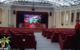 Россия: Летний театр обзавёлся стеклянной крышей и стал кабаре