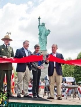 Статуя Свободы в Нью-Йорке снова открыта для посетителей