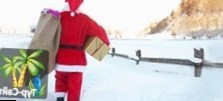 Санта-Клаус принимает гостей на горнолыжном курорте в ОАЭ