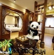 Панды в отеле в Китае