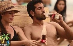 Колумбия: Кока-Кола наливает напиток сразу в лёд